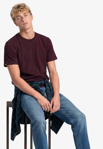 Tricou 'ESSENTIAL SERIF' de la Superdry & Co pe roșu