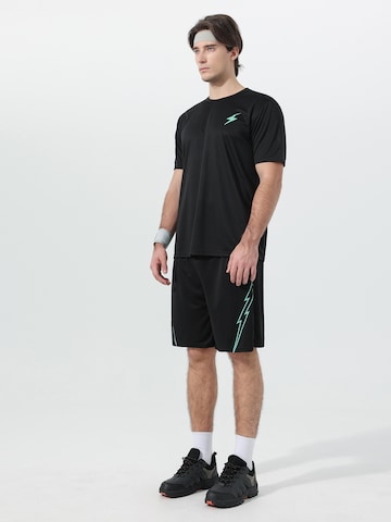 YOUTHUP Tracksuit in Black