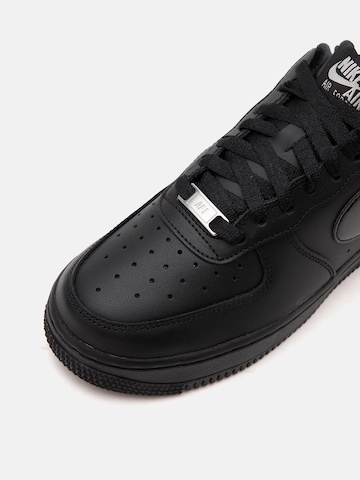 Nike Sportswear Nízke tenisky 'AIR FORCE 1 '07' - Čierna
