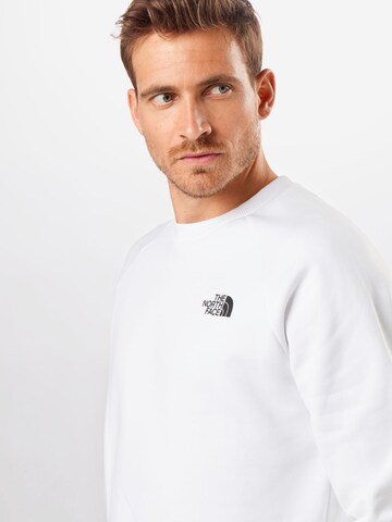 THE NORTH FACE Sweatshirt 'REDBOX' in Weiß