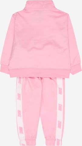 Nike Sportswear Joggedress i rosa