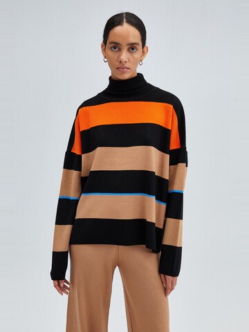 Touché Privé Sweater in Black