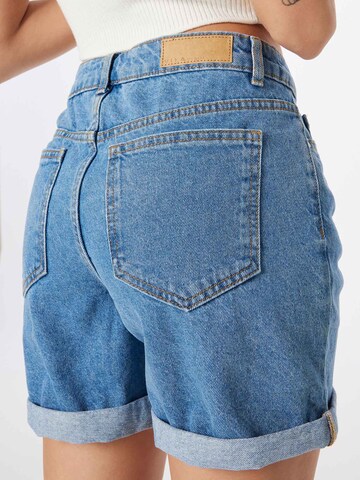 VILA Regular Jeans 'Pina Rita' in Blauw