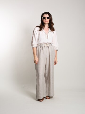 WEARABLE STORIES Wide leg Trousers 'Zita' in White: front