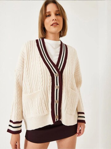 Bianco Lucci Knit Cardigan in Beige