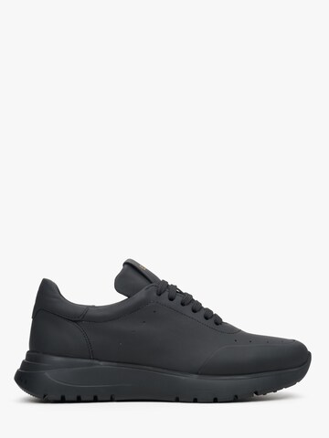 Estro Platform trainers '4765' in Black: front