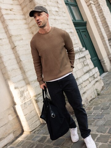 Pull-over 'Justus' DAN FOX APPAREL en marron