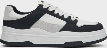 ES8 Sneaker low '23012' in Weiß: Vorderseite