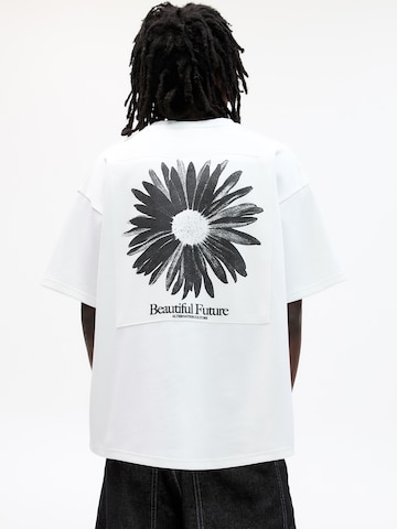 Pull&Bear Shirt in White: front