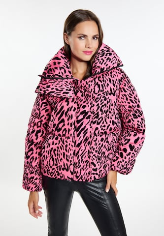 faina Winter Jacket in Pink: front