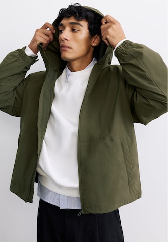 Pull&Bear Prehodna jakna | zelena barva: sprednja stran