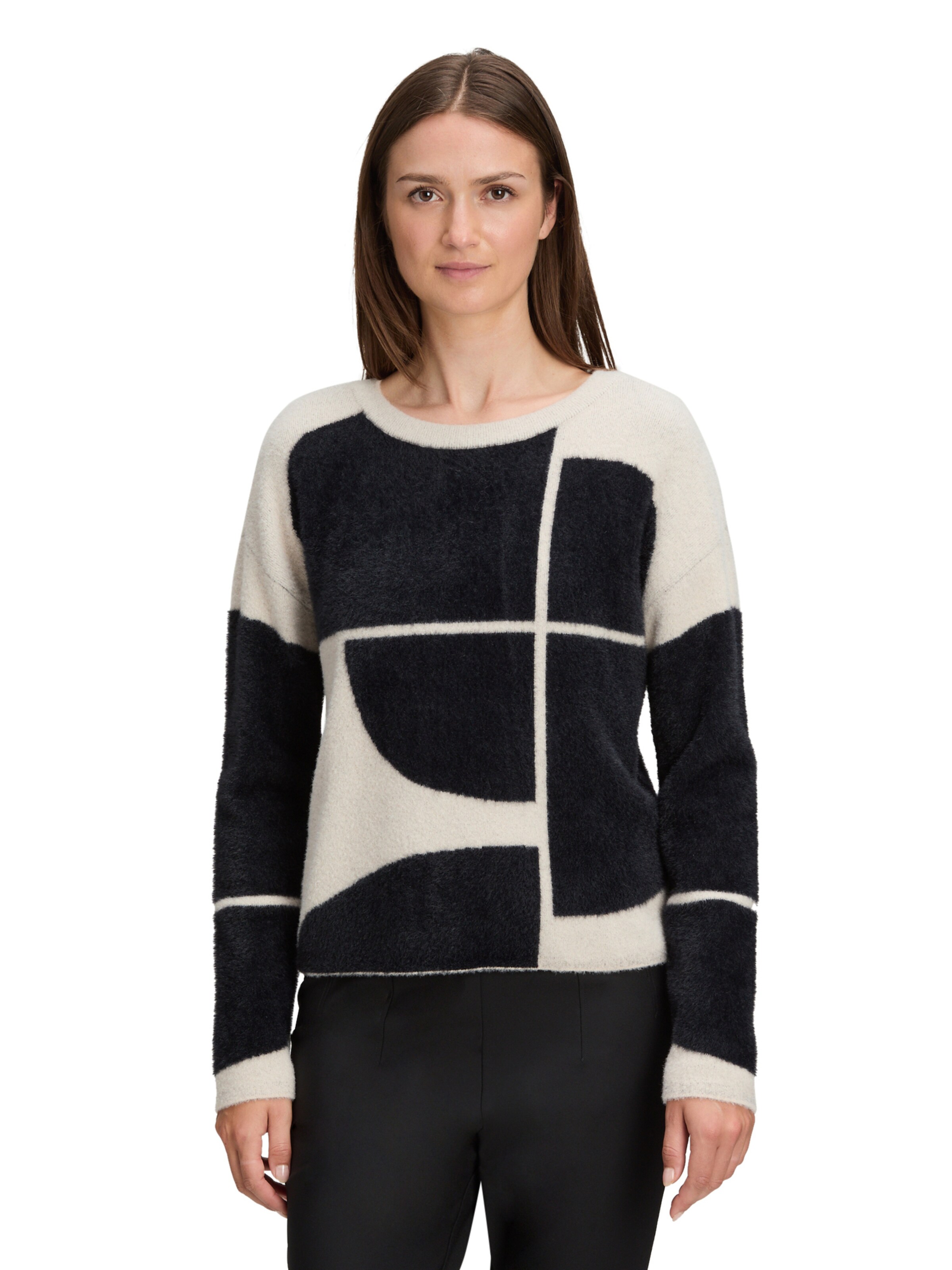 Betty & Co Sweater in Black: front