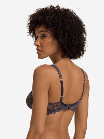 Triangle Soutien-gorge ' Moments ' Hanro en noir