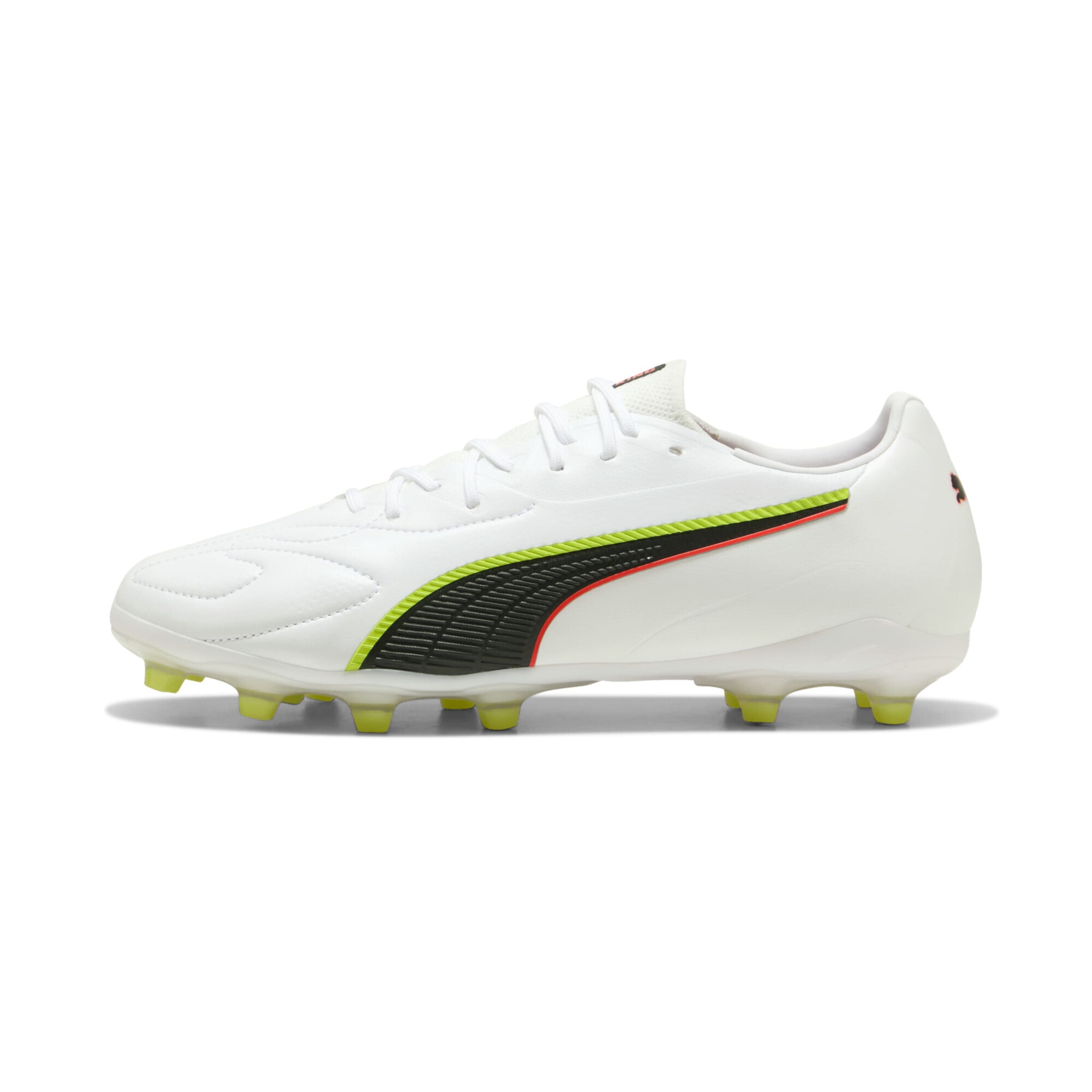 PUMA Soccer shoe 'King 20 Match' in White: front
