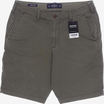 HOLLISTER Shorts in 32 in Green: front
