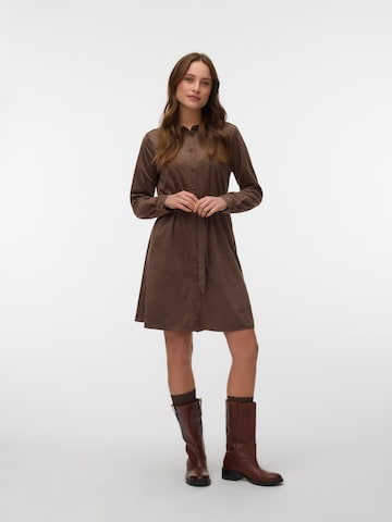VERO MODA - Vestido camisero 'VMKatty' en marrón: frente