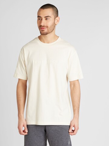 T-Shirt new balance en beige : devant