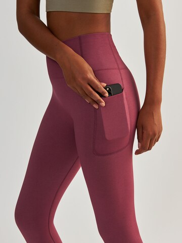 BeShaped Regular Sporthose 'Lift Me Up' in Rot