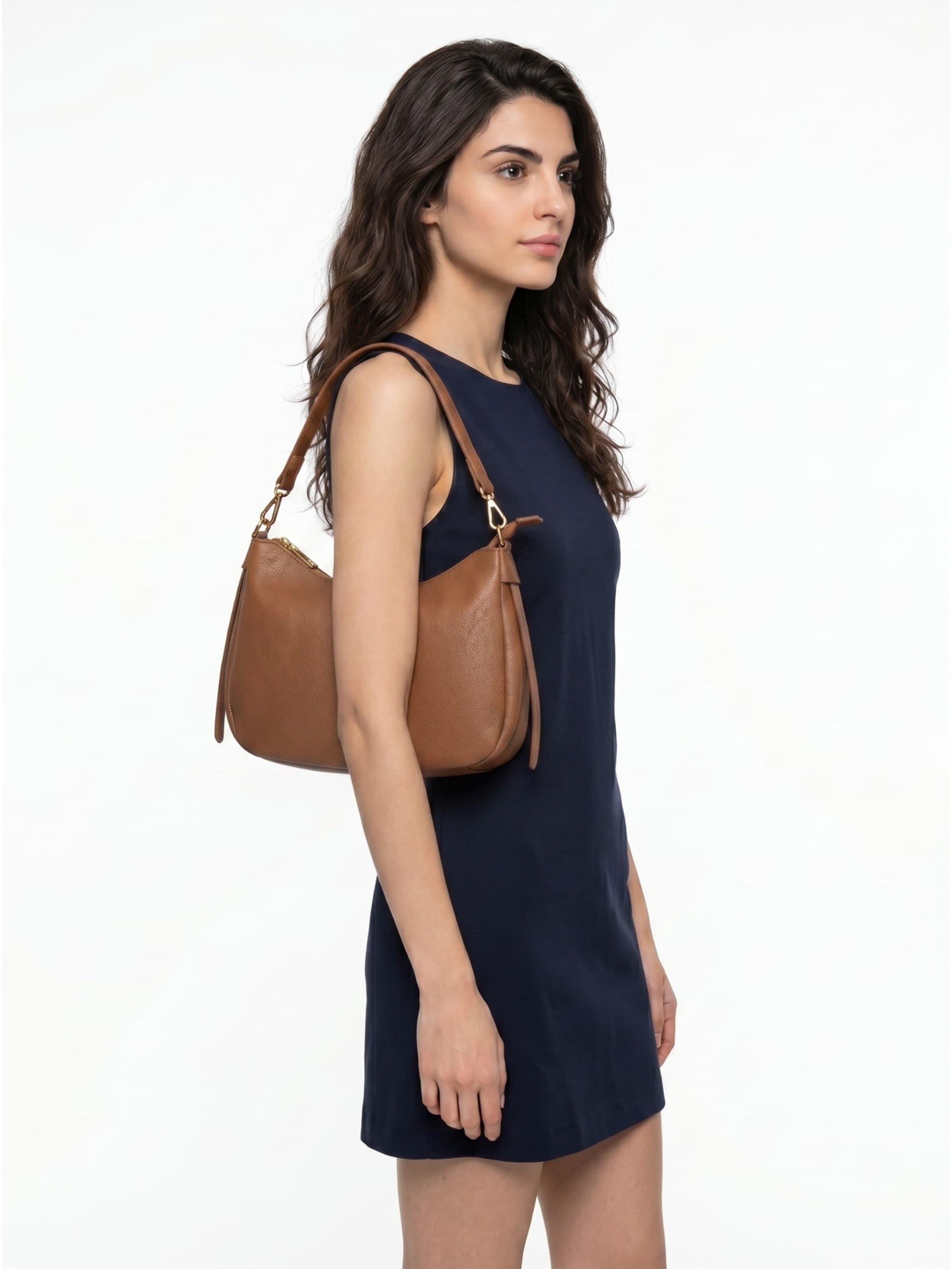 Cluty Crossbody Bag in Brown