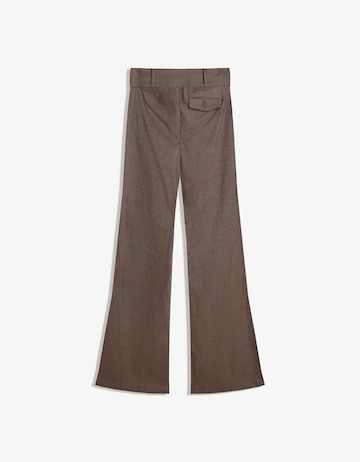 Bershka Levenevä Housut värissä ruskea