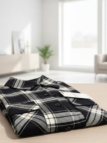 Radwa Blouse 'Radwa Women’s Plaid Flannel' in Zwart