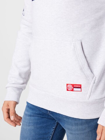 Superdry Sweatshirt in Grau