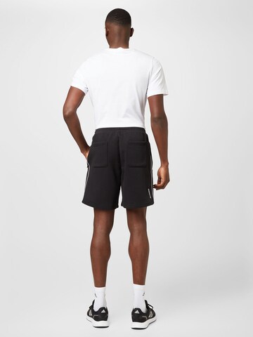 ADIDAS ORIGINALSLoosefit Hlače 'Adicolor Seasonal Archive' - crna boja