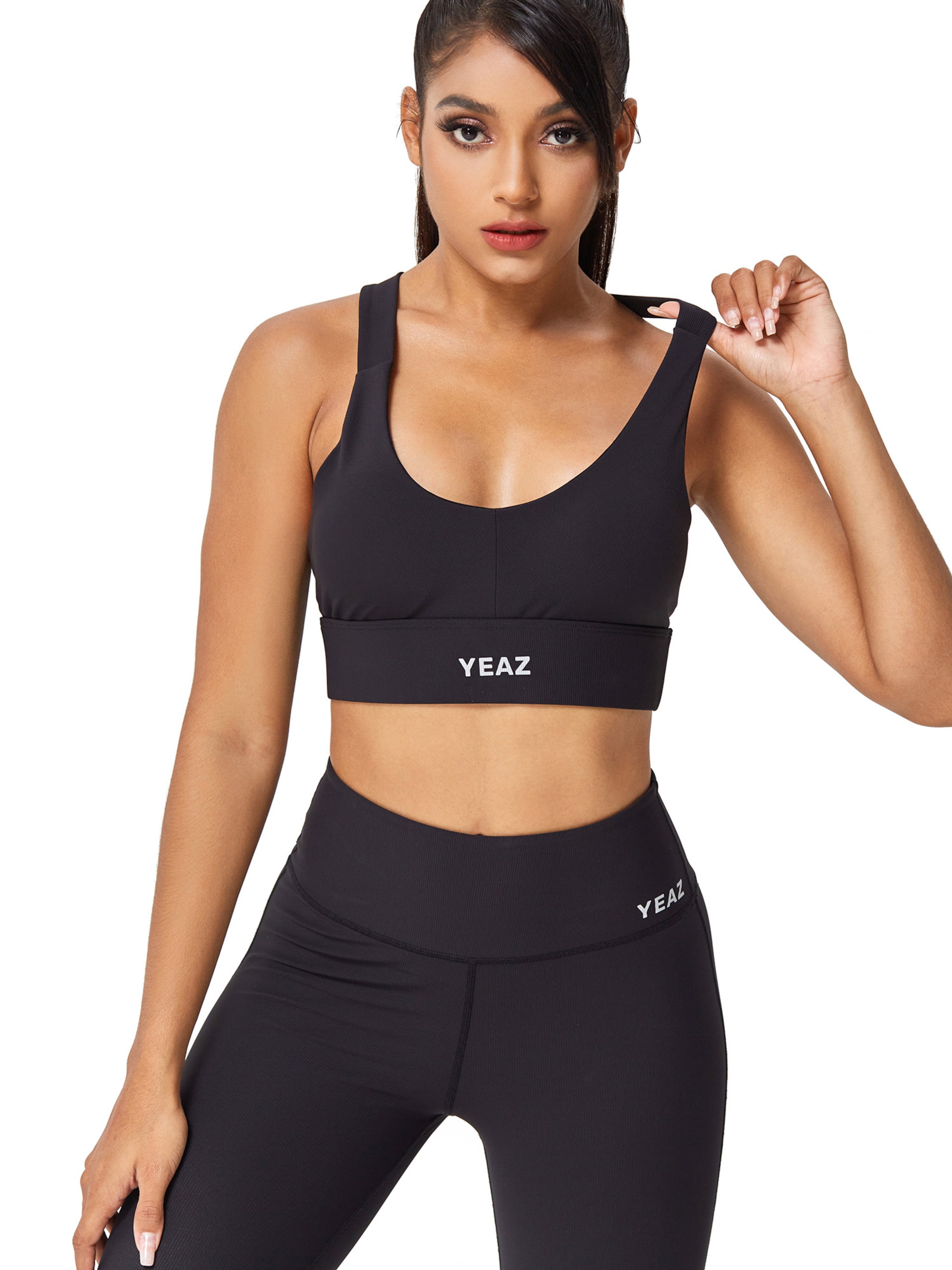 Top sportivo 'Vibrant' di YEAZ in nero