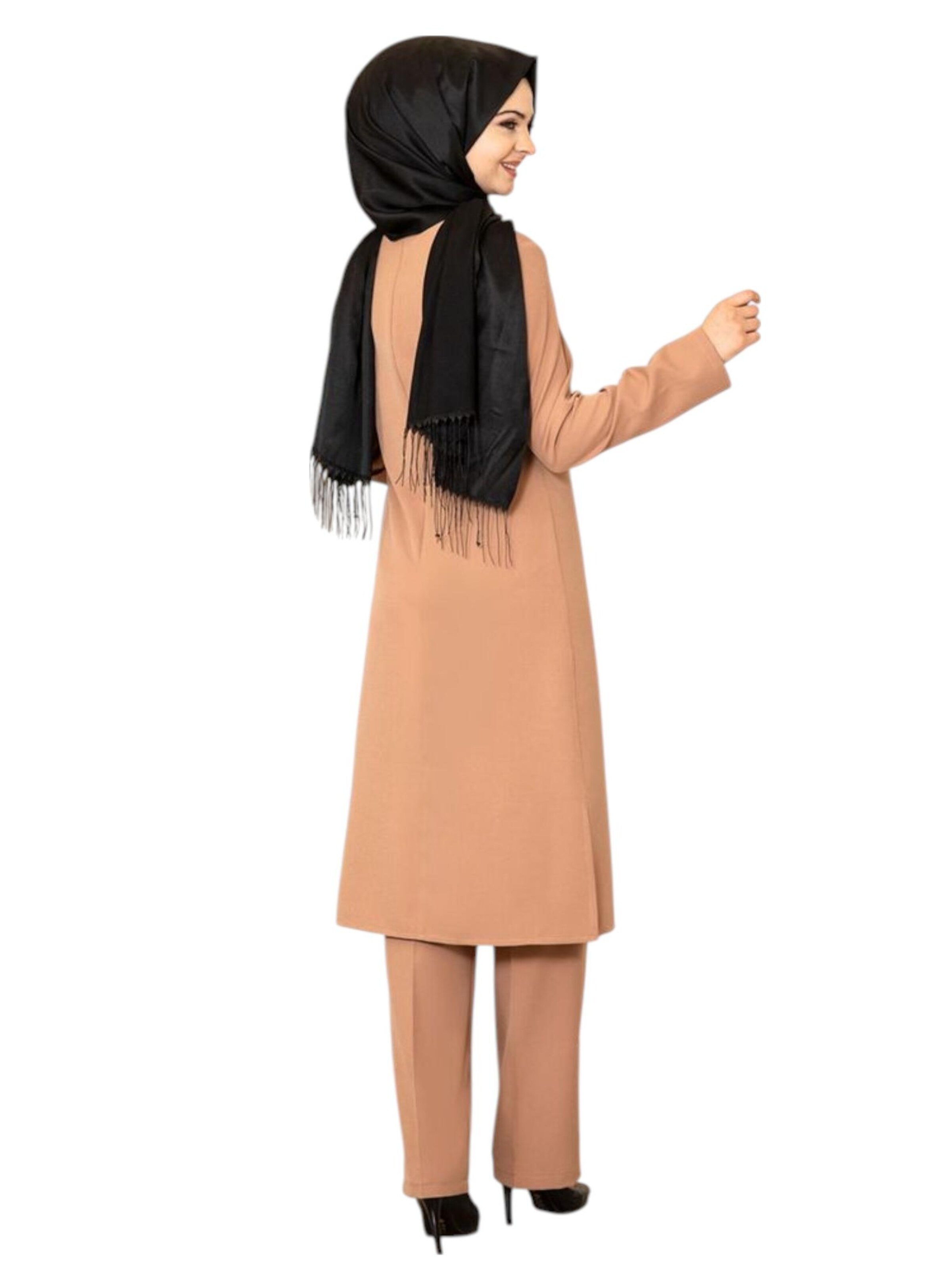 fashionshowcase - Traje de pantalón 'NAZAN' en amarillo