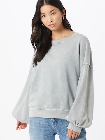 Karo KauerSweater majica 'Grace' - siva boja: prednji dio
