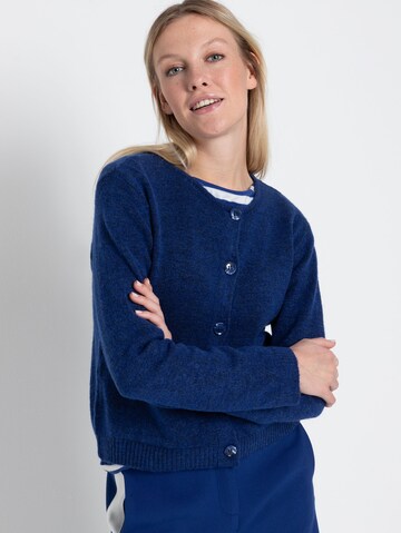 MORE & MORE Strickjacke in Blau: Vorderseite