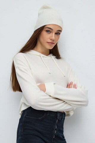 No Matter What Sweatshirt 'Ball' in Weiß