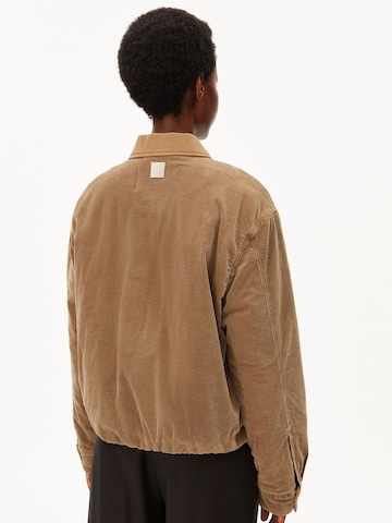 ARMEDANGELS Kordjacke PADDED ICONIC Å in Braun