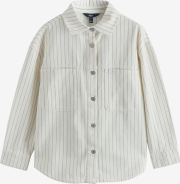 Next Pusero värissä valkoinen: etupuoli