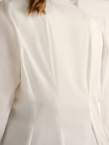 Guido Maria Kretschmer Curvy - Vestido em branco