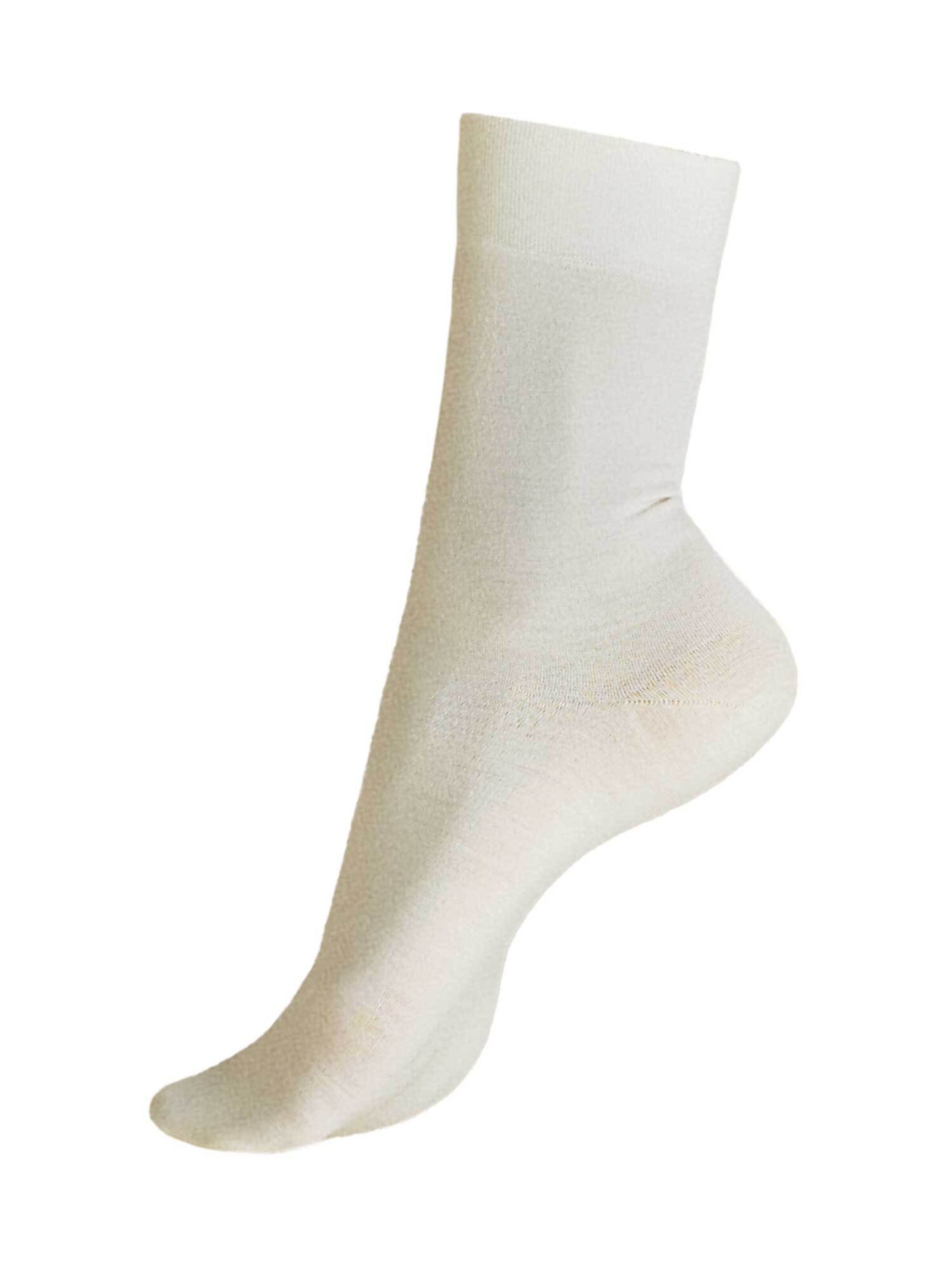 KUNERT Socks 'Sensual' in White: front