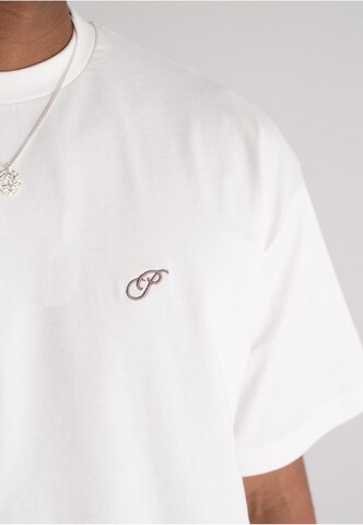 T-Shirt 'Grand Resort' Prohibited en blanc