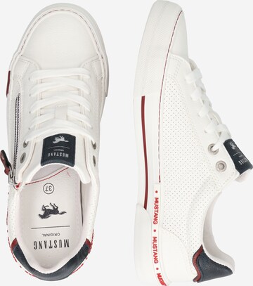 MUSTANG Sneakers in White