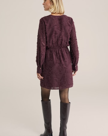 WE Fashion Платье в Красный
