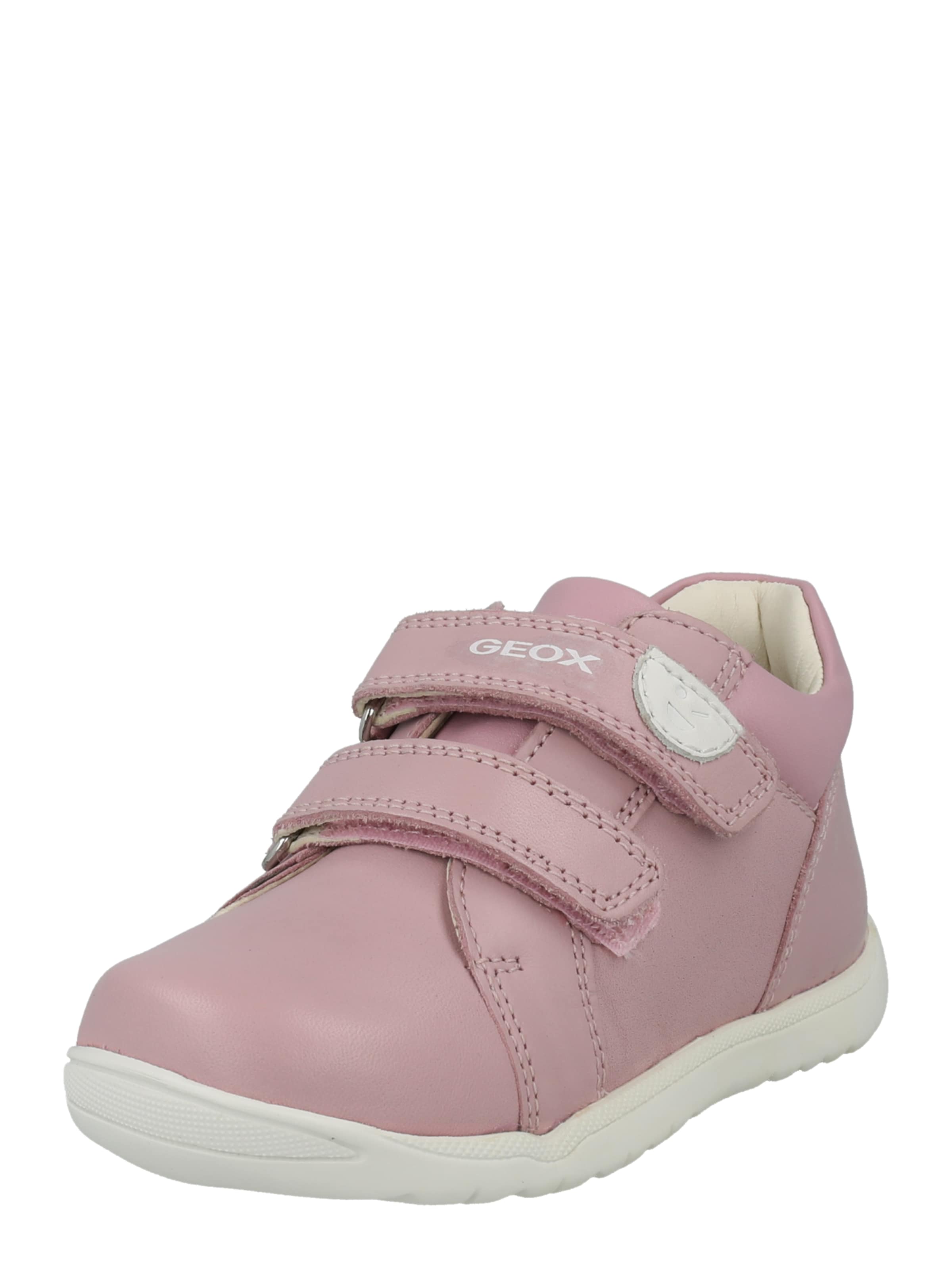 Chaussures ouvertes 'Maccnia' GEOX en rose : devant