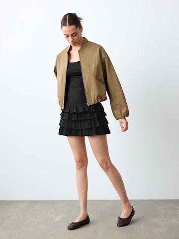 MANGO TEEN Пола 'LULA' в черно