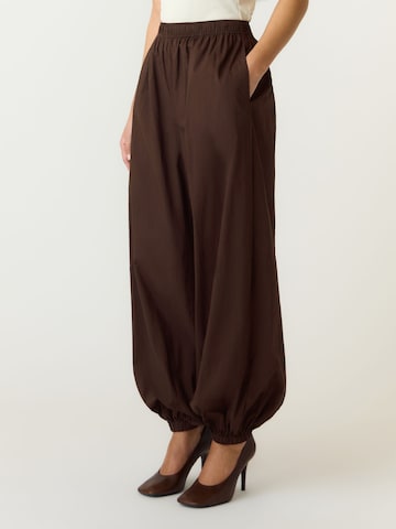 YAS - Tapered Pantalón 'YASMELVO' en marrón