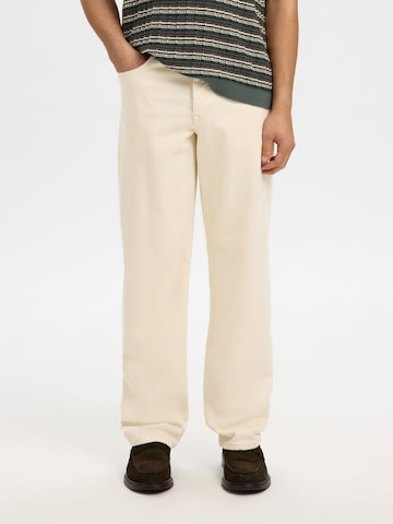 Regular Jean SELECTED en beige : devant