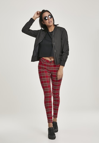 Skinny Pantalon Urban Classics en rouge