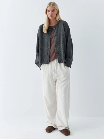 Hiccup Knit Cardigan in Grey