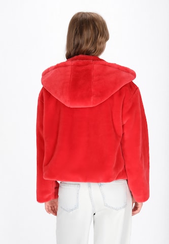 MYMO - Casaco de inverno 'Young Fashion' em vermelho