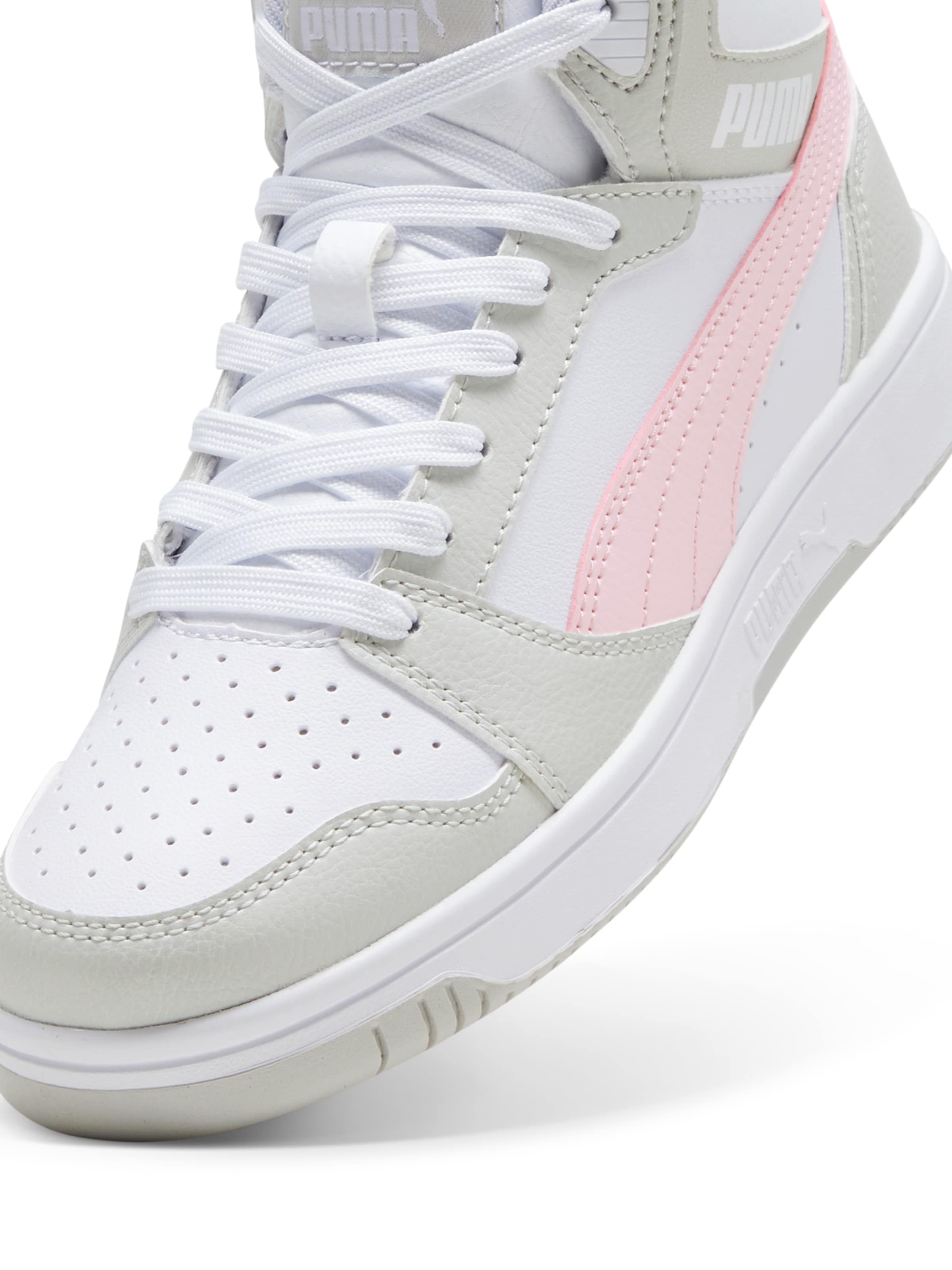 PUMA Tennarit 'Rebound V6' värissä valkoinen