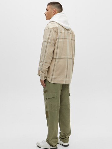 Pull&Bear Regular fit Риза в бежово