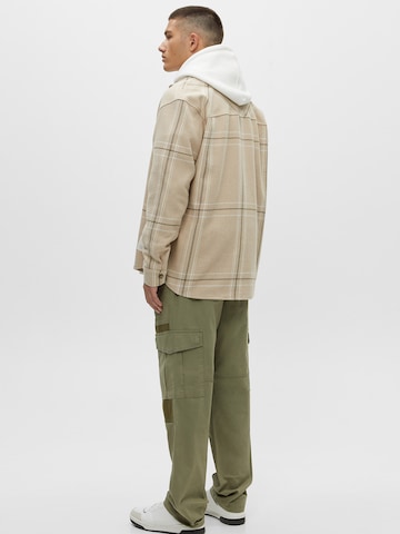 Pull&Bear Regular Fit Paita värissä beige