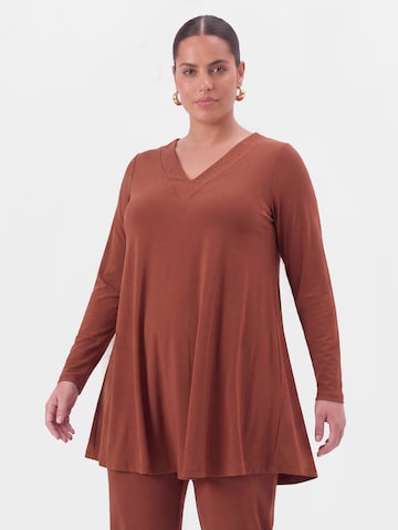 YOEK Tuniek in Bruin: voorkant